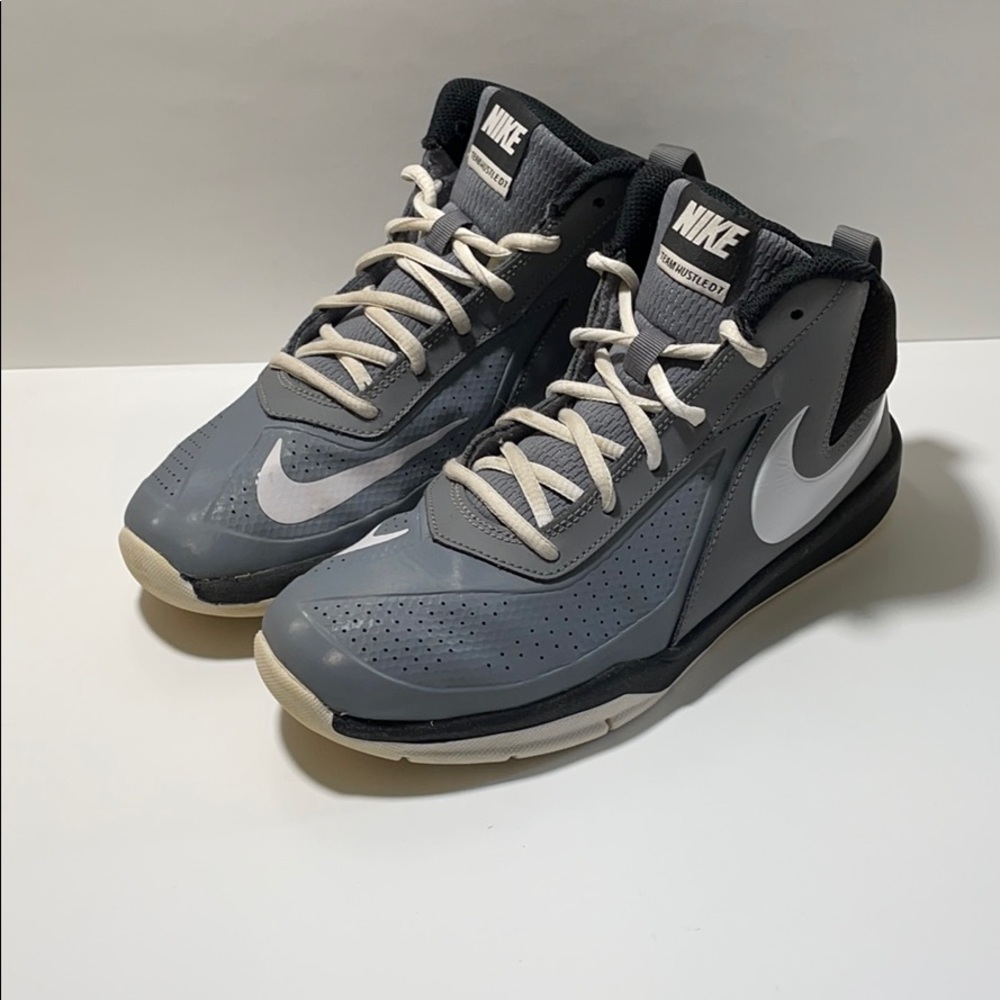 Boys Basketball Shoe